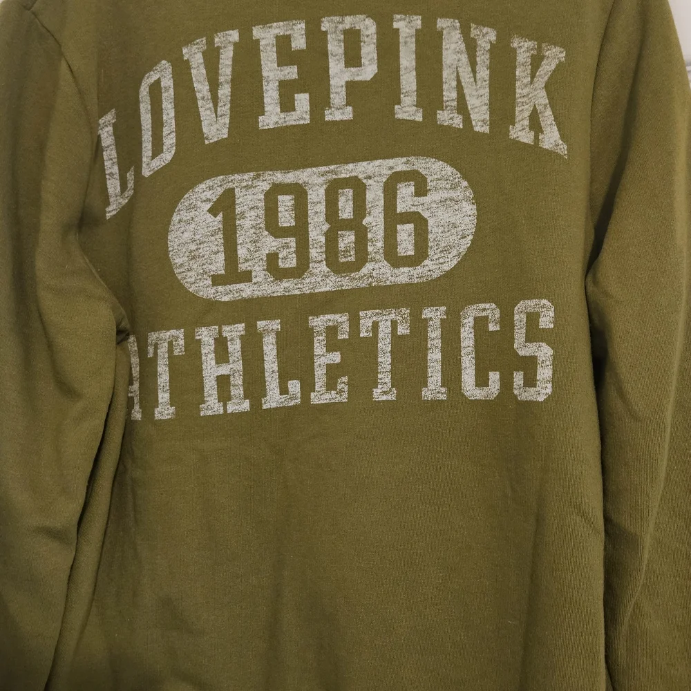 VS Sport and Pink 2 FOR 1 - Picture 5 of 8